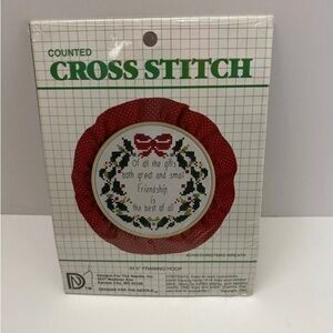 Counted Cross Stitch Kit #3105 Christmas Wreath Lois Thompson 1983